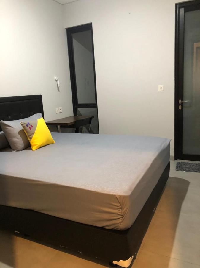 Cozy Puri Hotel Jakarta Exterior photo